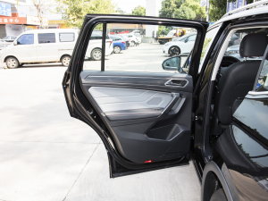 2023380TSI Ԅ(q)R-LineŞ 7 ܇T