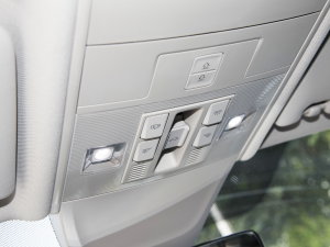 2023380TSI ԄR-LineŞ 7 п؅^