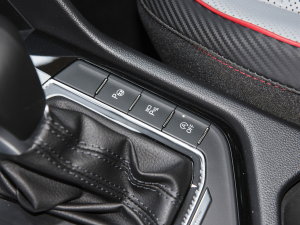 2023380TSI ԄR-LineŞ 7 п؅^