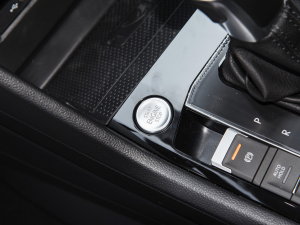 2023380TSI ԄR-LineŞ 7 п؅^