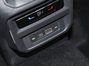 2023380TSI Ԅ(q)R-LineŞ 7 п؅^(q)