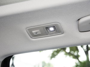 2023380TSI Ԅ(q)R-LineŞ 7 п؅^(q)