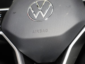 2023Ŀ 380TSI ԄR-LineŞ7 п؅^