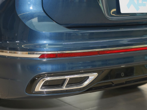 2023Ŀ 380TSI ԄR-LineԽ7 ^