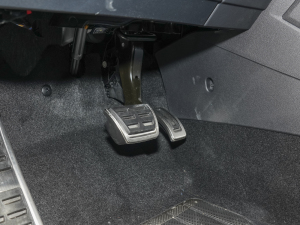 2023Ŀ 380TSI Ԅ(dng)(q)R-LineԽ7 п؅^(q)