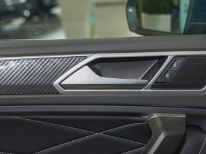 2023Ŀ 380TSI Ԅ(dng)(q)R-LineԽ7 п؅^(q)