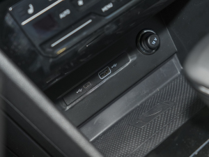 2023Ŀ 380TSI Ԅ(dng)(q)R-LineԽ7 п؅^(q)