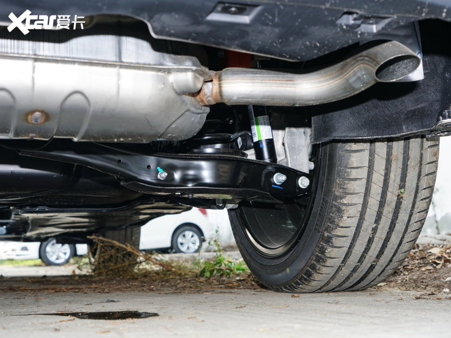 2023;^X 330TSI (q)Ş