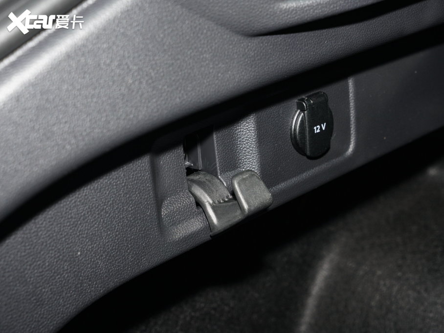 2023;^X 330TSI (q)Ş