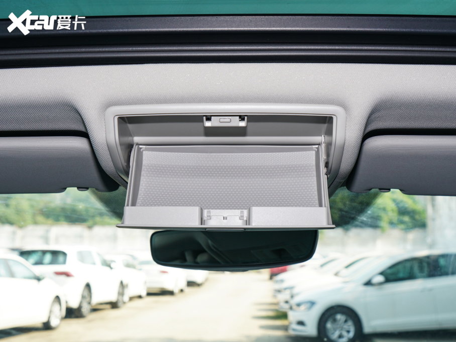 2023;^X 330TSI (q)Ş