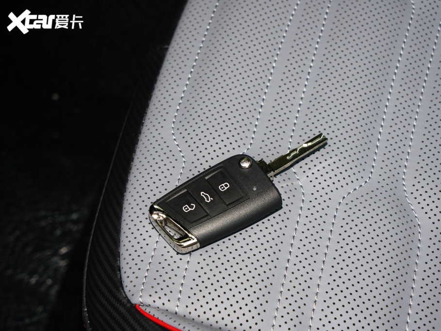 2023��;�^X 330TSI ���(q��)�����Ş��