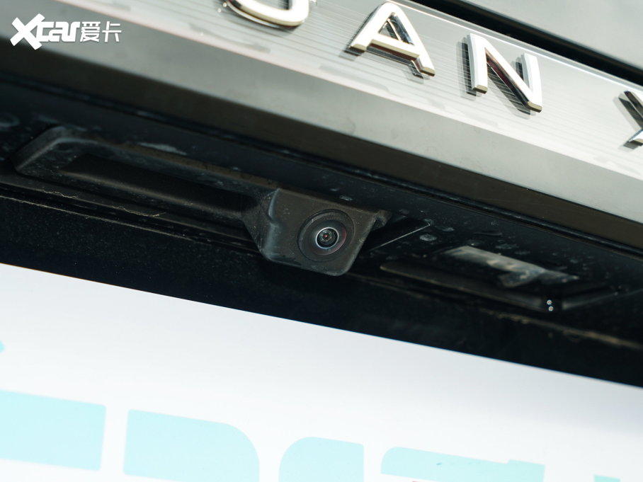 2023;^X Ŀ 330TSI Ş