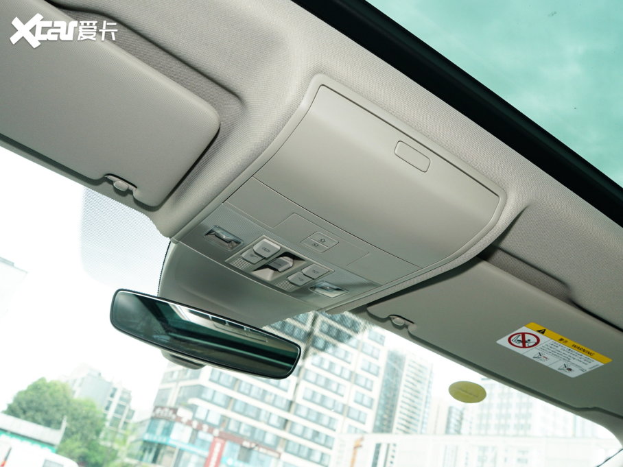 2023;^X Ŀ 330TSI (q)Ş