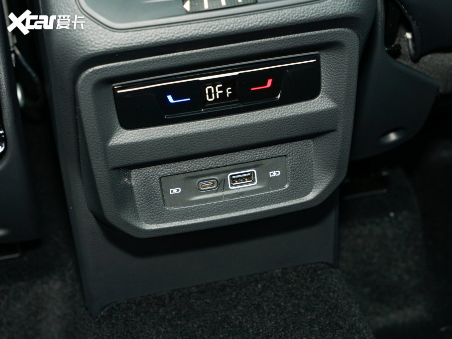 2023;^X Ŀ 330TSI Ş