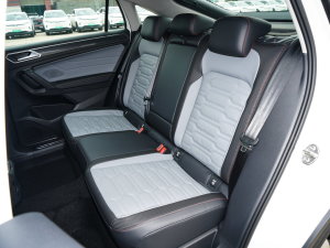 2023款330TSI 两驱旗舰版 后排座椅