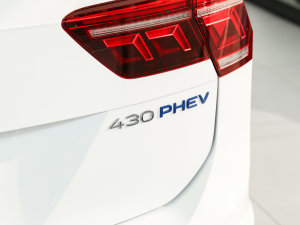 2023430PHEV 늻F ^