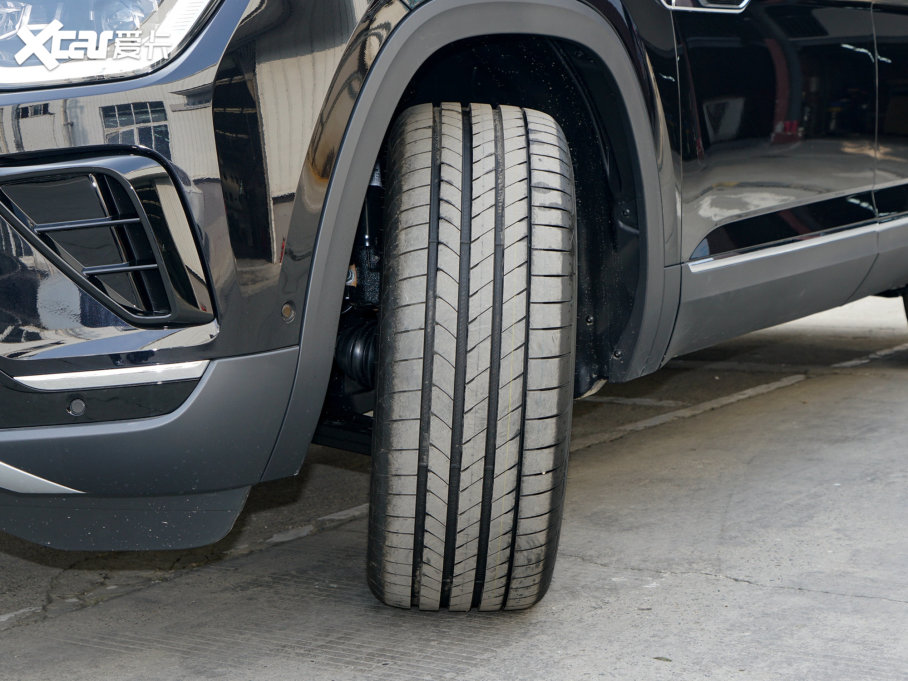 2023��;�� 530 V6 ��������A��