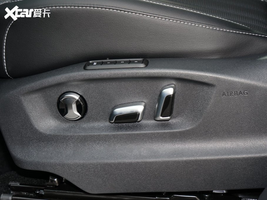 2023��;�� 530 V6 ��������A��