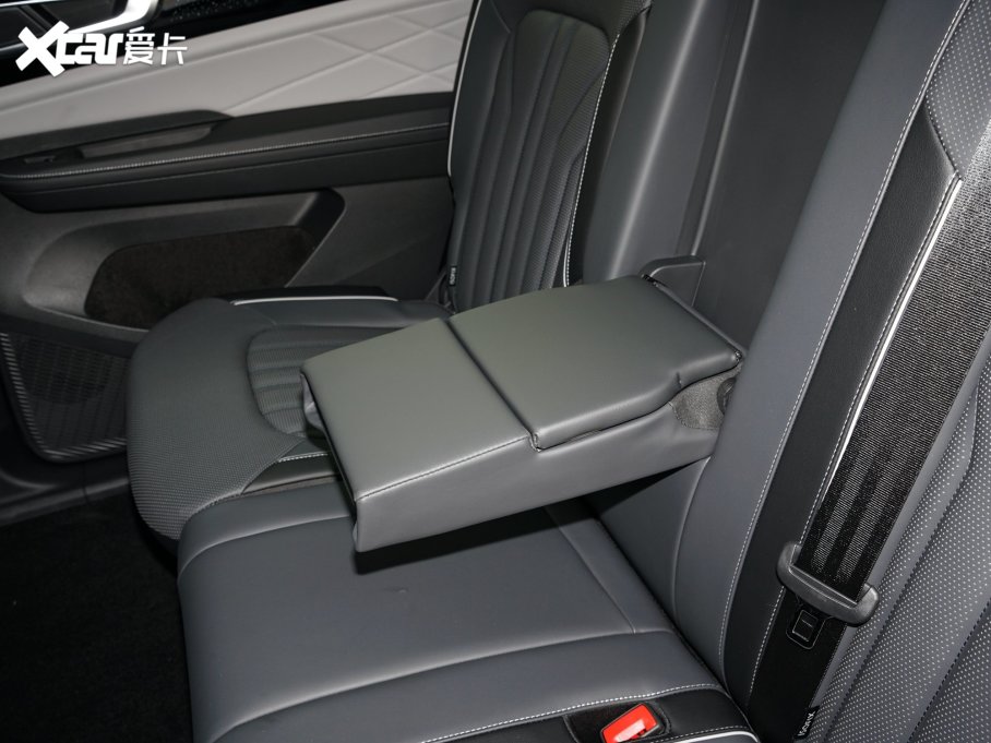 2023��;�� 530 V6 ��������A��