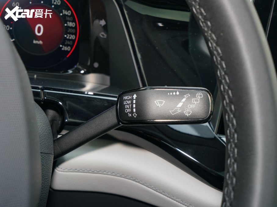 2023��;�� 530 V6 ��������A��