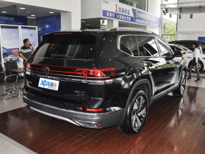 2023款380TSI 四驱尊享豪华版 右后45度