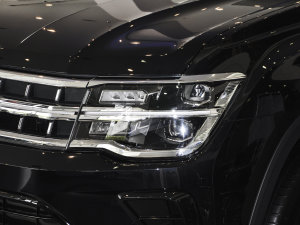 2023款380TSI 四驱尊享豪华版 大灯