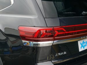 2023款530 V6 四驱尊崇旗舰版 尾灯