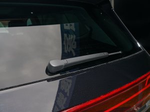 2023530 V6 (q)Ş (x)(ji)^