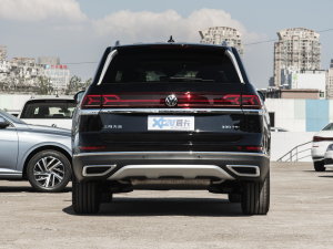 2023款330TSI 两驱尊崇豪华版 正后	