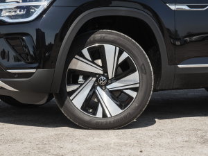 2023款330TSI 两驱尊崇豪华版 轮圈
