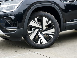 2023款380TSI 四驱尊崇豪华版 轮圈
