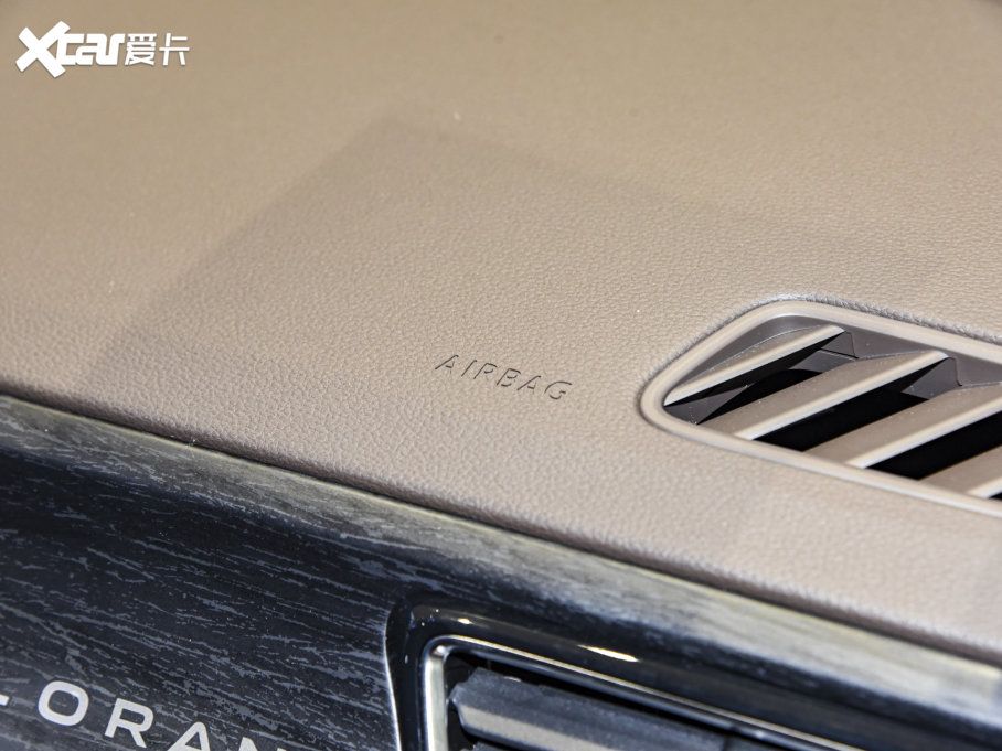 2023����Ȼ 380TSI ���F��