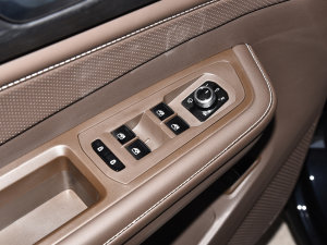 2023330TSI A {܇ƅ^(q)	