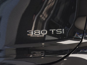 2023380TSI F ^