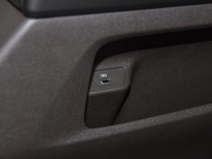 2023Ŀ 380TSI F п؅^