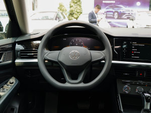 2023款改款 280TSI 商务版 方向盘