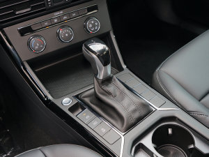 2023款改款 280TSI 商务版 换挡杆