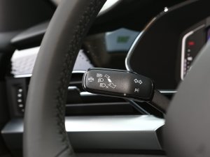 2023Ŀ 330TSI F п؅^