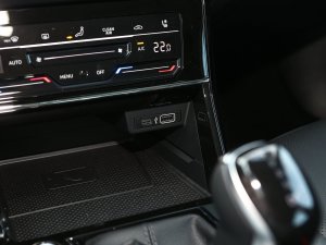 2023Ŀ 330TSI F п؅^