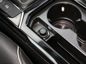 2023Ŀ 330TSI F п؅^