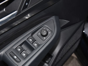 2023430PHEV ӺA п؅^