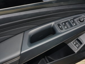 2023430PHEV (dng)̄(w) g