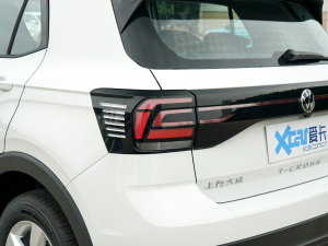 2023款1.5L 自动风尚版 尾灯