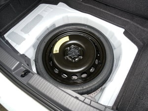 2023款1.5L 自动风尚版 备胎