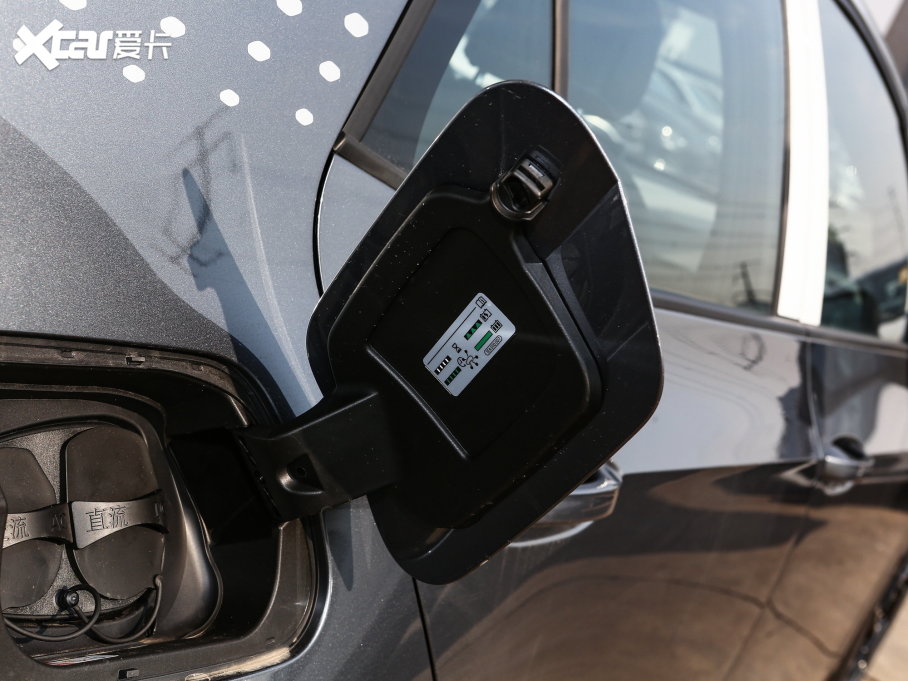 2023���ID.3 ����������