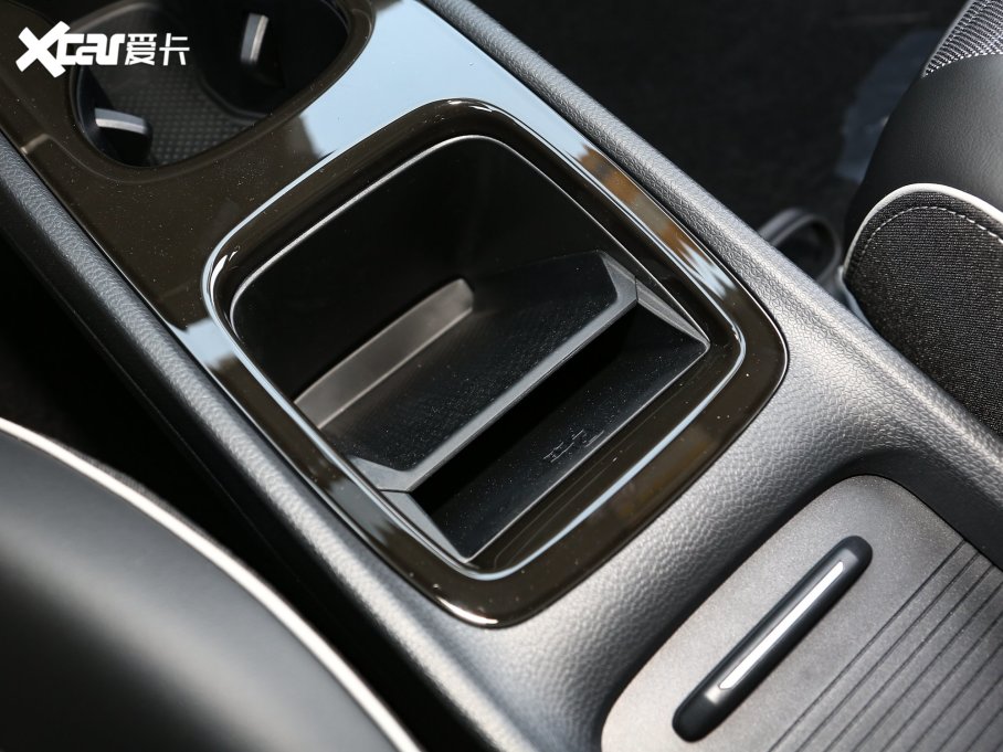 2023���ID.3 ����������