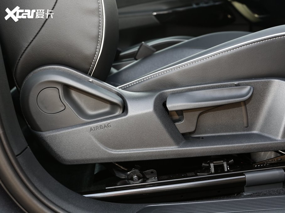 2023���ID.3 ����������