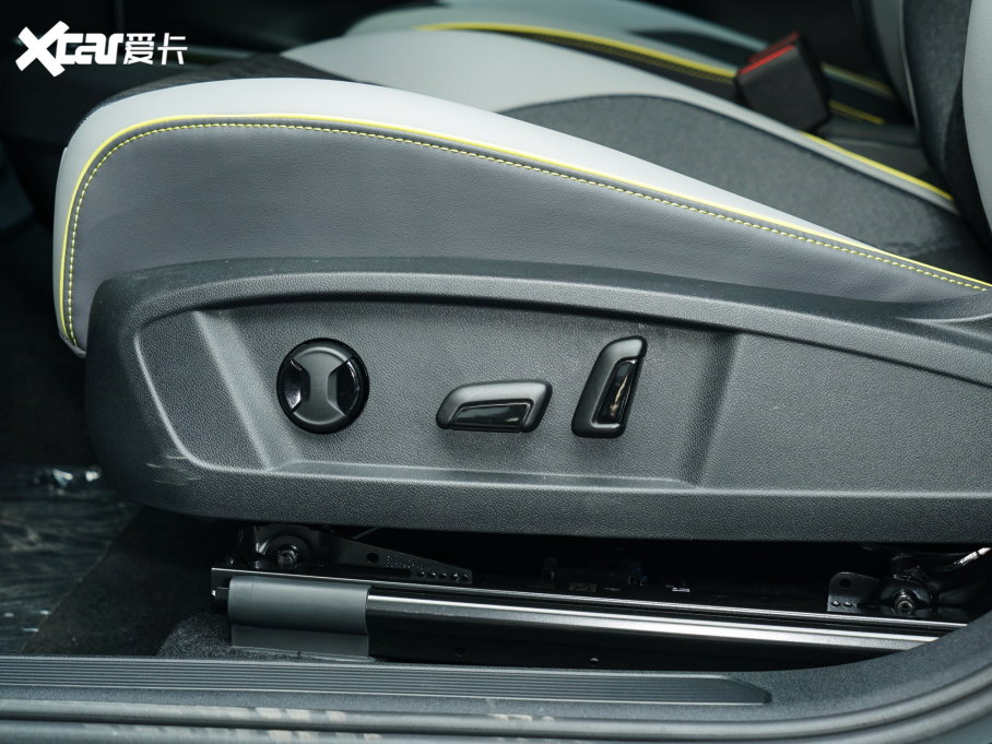 2023���ID.3 �O�ǰ�