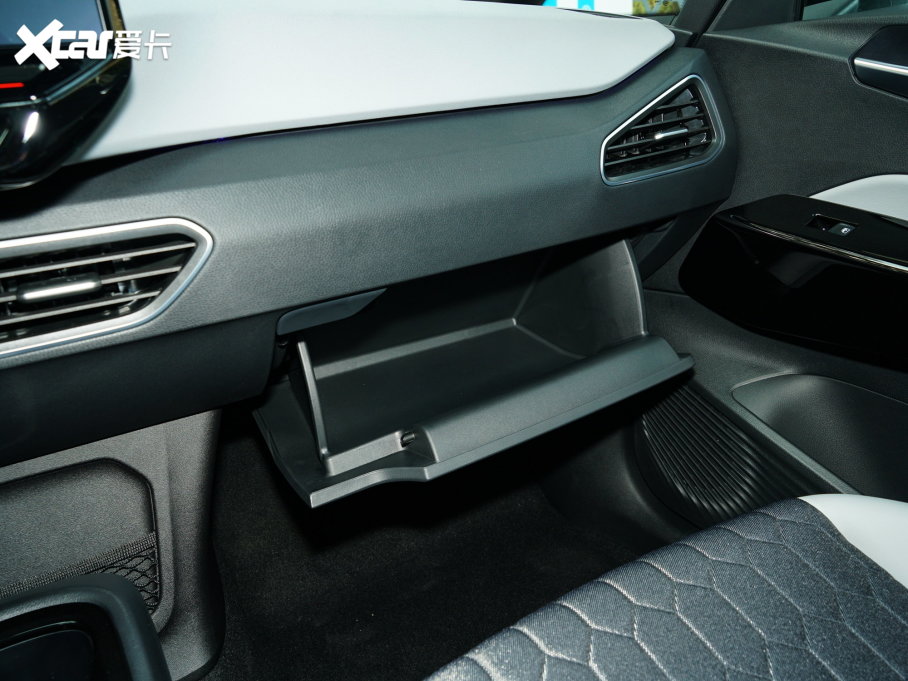 2023���ID.3 �O�ǰ�