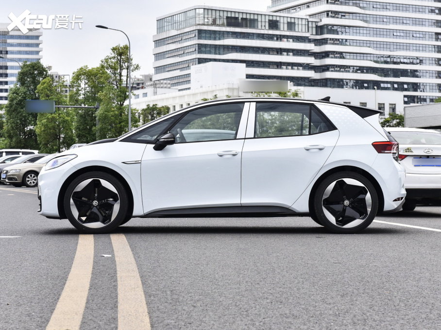 2023���ID.3 ������ �O�ǰ�